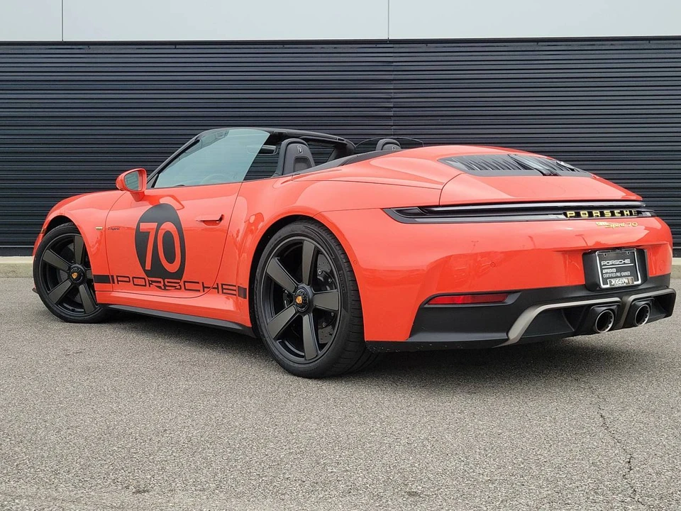 2026 Porsche 992 Carrera - Image 3 of 5