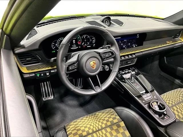 2026 Porsche 911 - Image 4 of 4