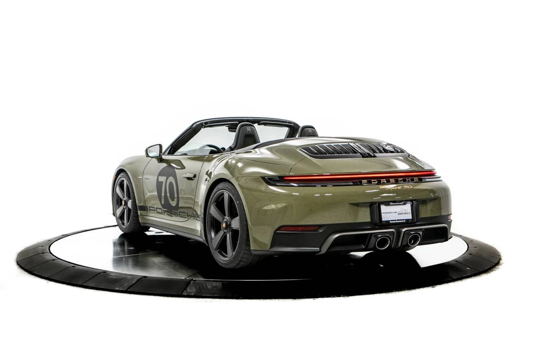 2026 Porsche 911 - Image 3 of 5