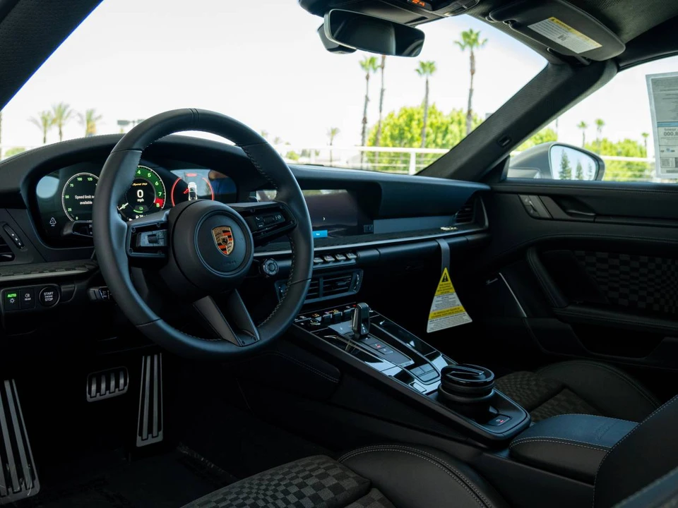 2026 Porsche 992 Carrera - Image 4 of 5