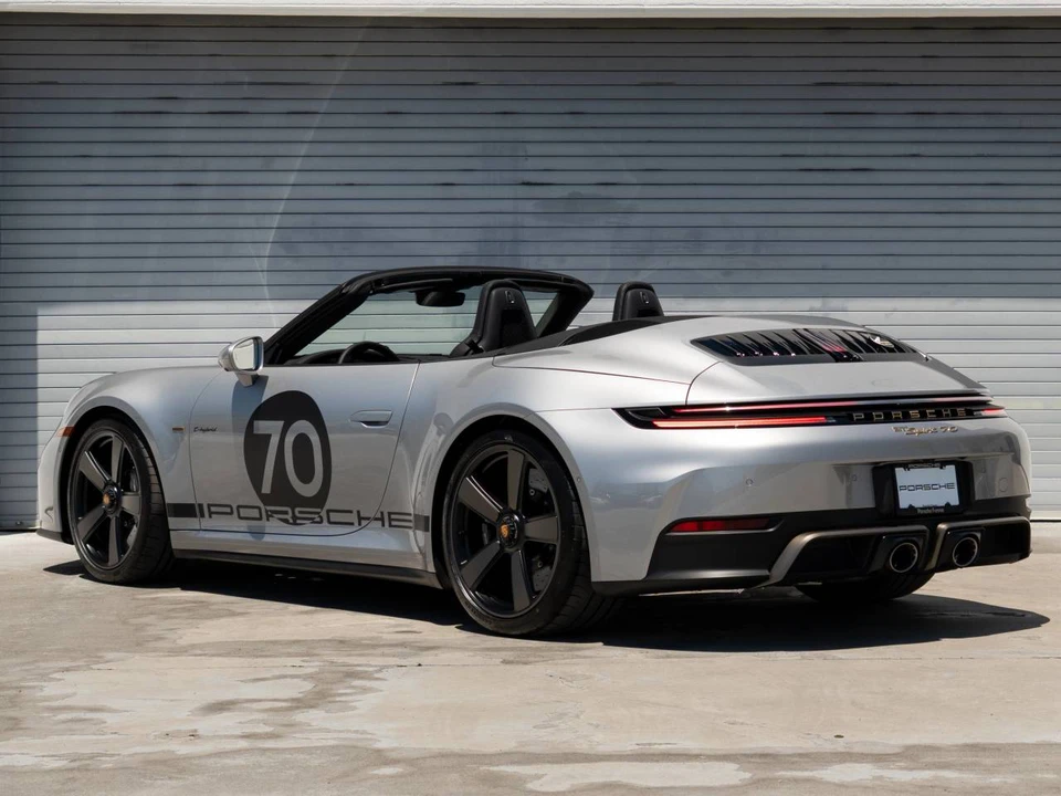 2026 Porsche 992 Carrera - Image 3 of 5