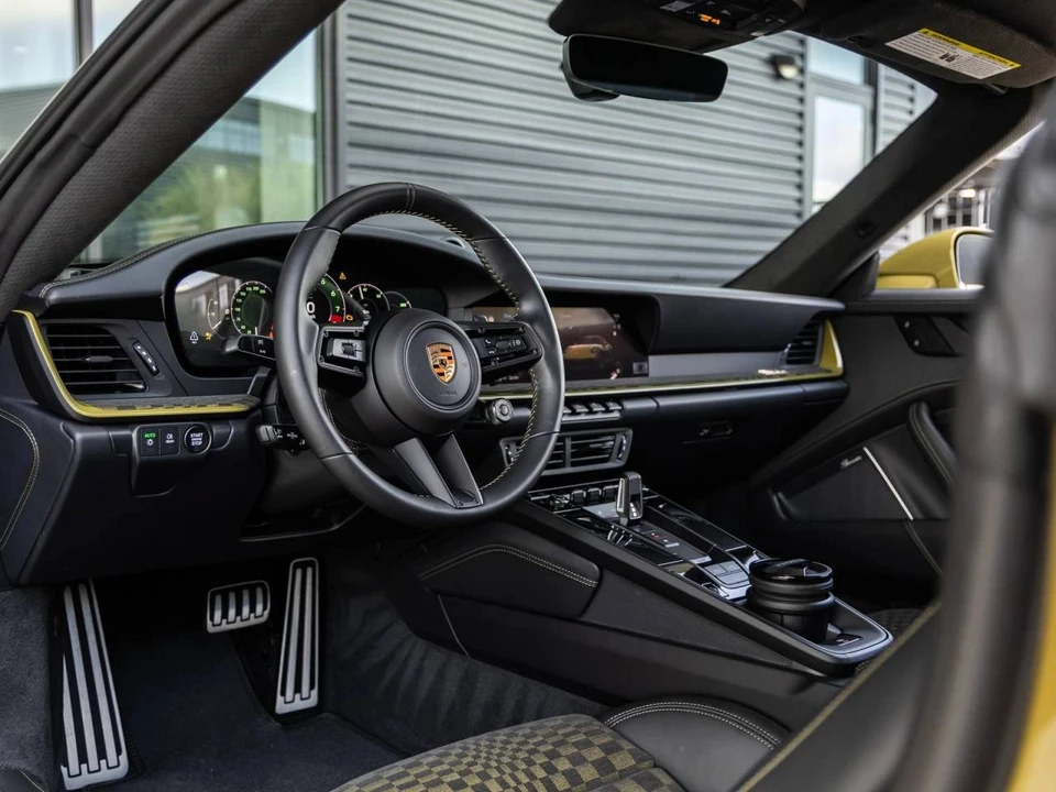2026 Porsche 911 - Image 4 of 4