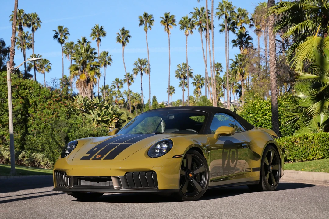 2026 Porsche 911 - Image 11 of 31