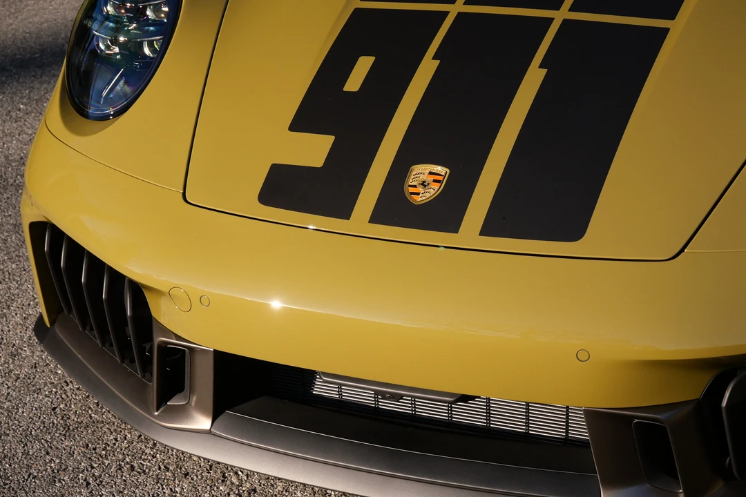 2026 Porsche 911 - Image 24 of 31