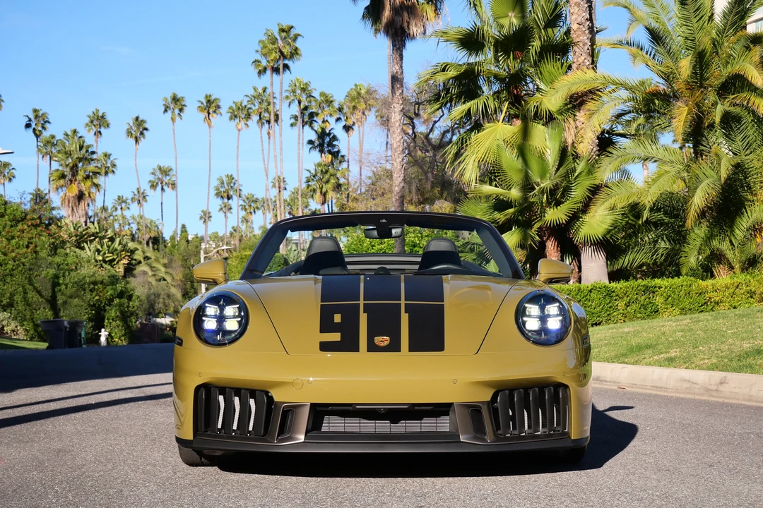 2026 Porsche 911 - Image 2 of 31
