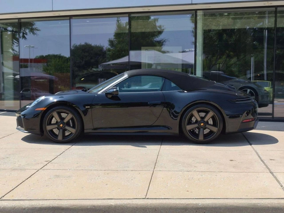 2026 Porsche 992 Carrera - Image 2 of 5