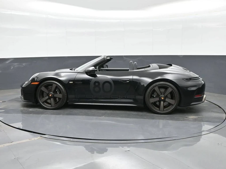 2026 Porsche 911 - Image 2 of 5