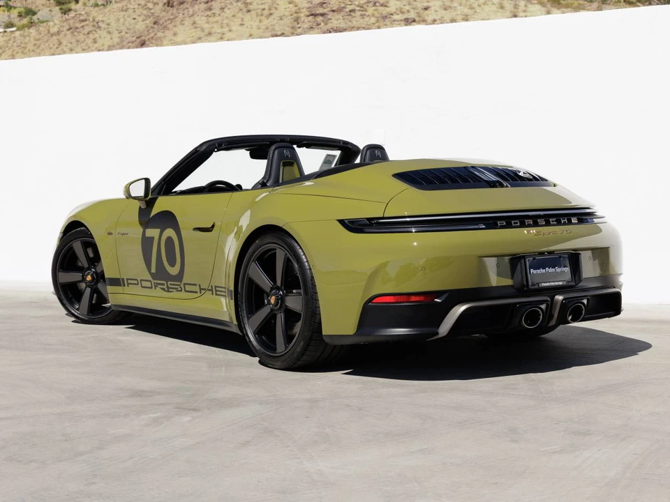 2026 Porsche 911 - Image 3 of 5