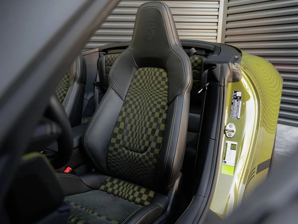 2026 Porsche 911 - Image 5 of 5
