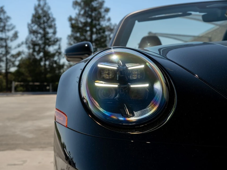 2026 Porsche 911 - Image 13 of 31