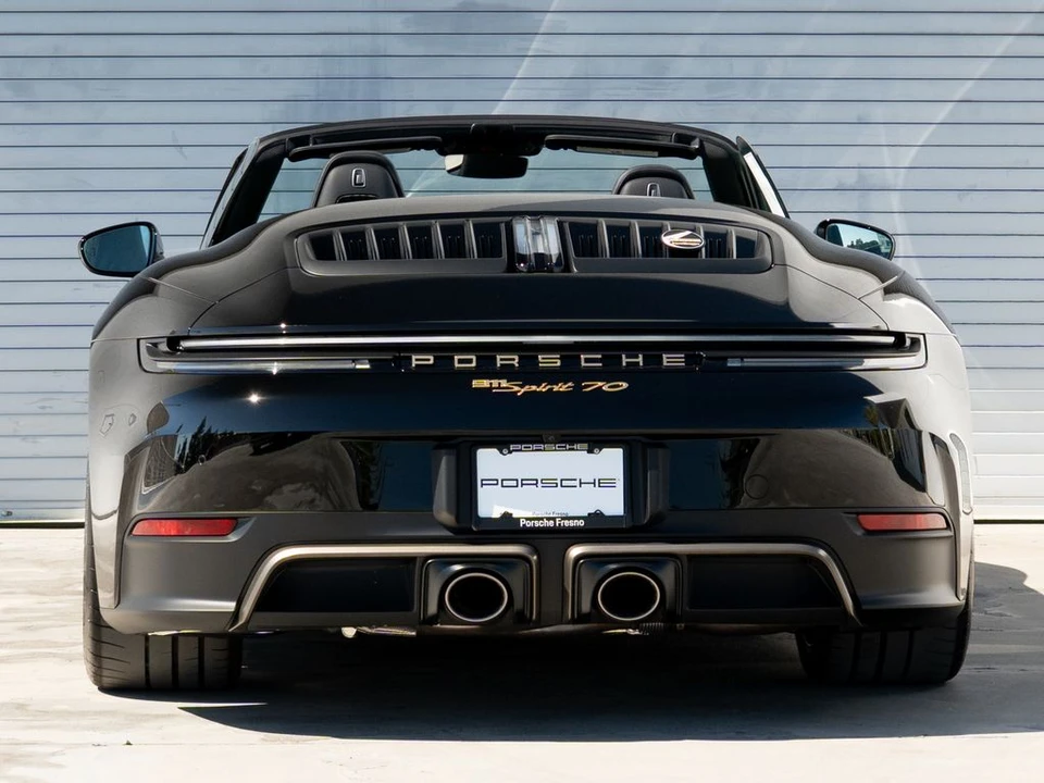 2026 Porsche 911 - Image 6 of 31