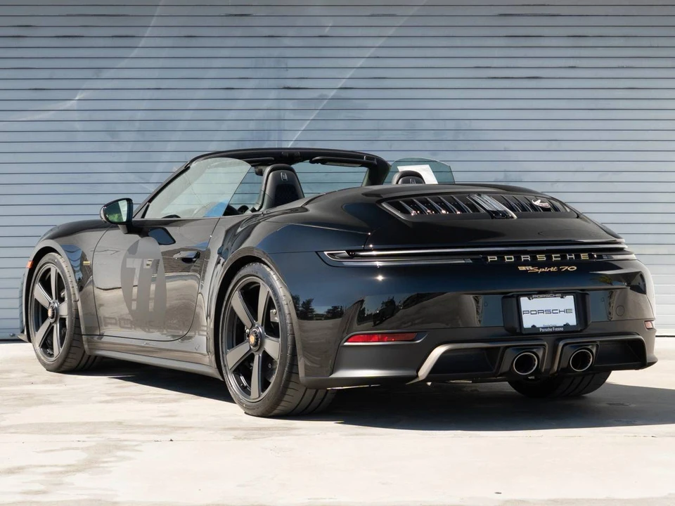 2026 Porsche 911 - Image 3 of 5