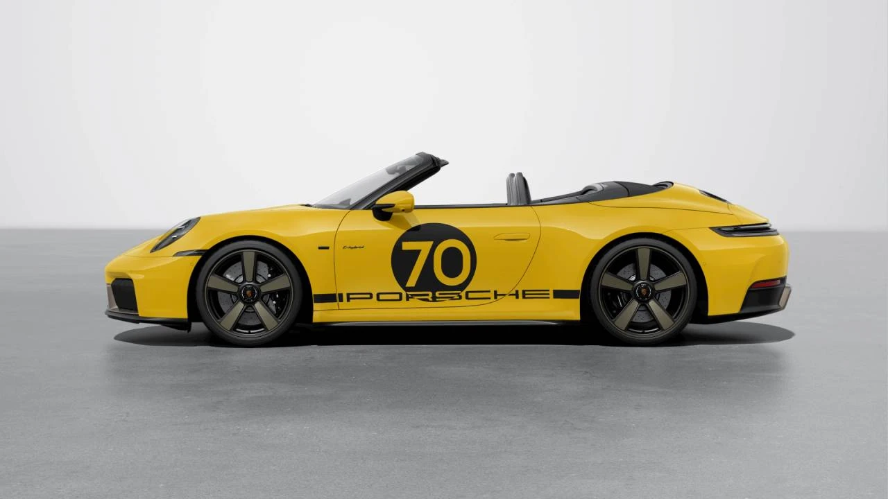 2026 Porsche 911 - Image 2 of 5
