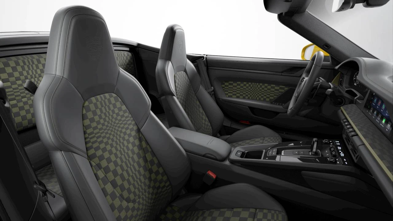 2026 Porsche 911 - Image 5 of 5