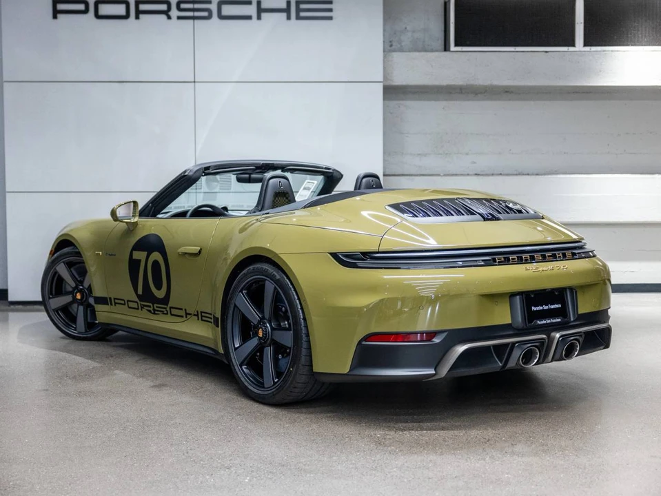2026 Porsche 911 - Image 3 of 5