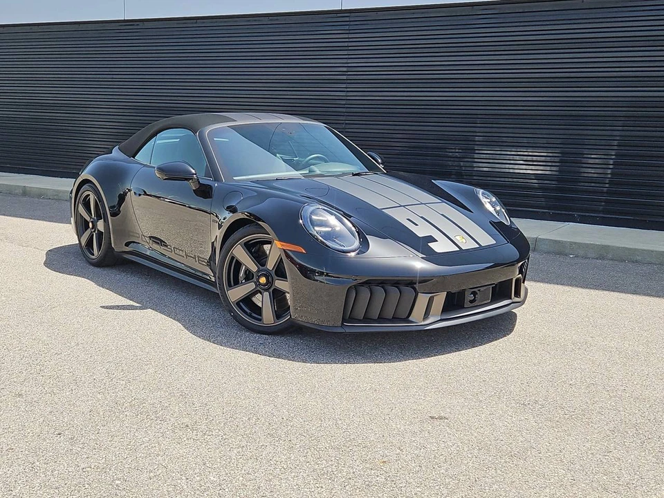 2026 Porsche 992 Carrera - Image 3 of 5