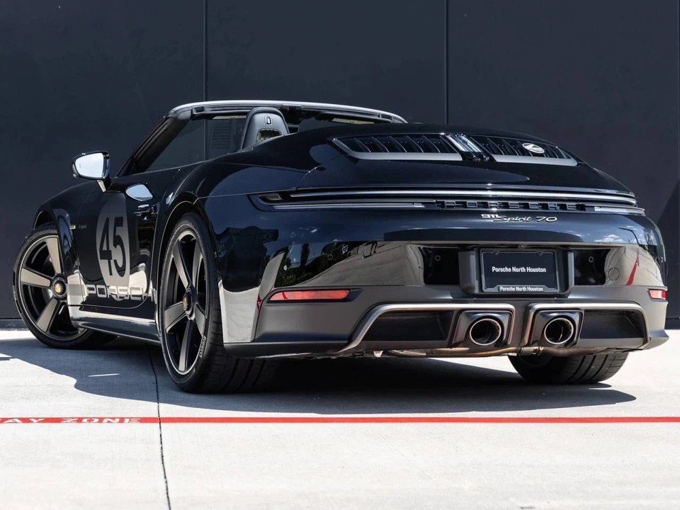 2026 Porsche 911 - Image 3 of 5