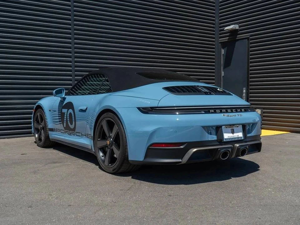 2026 Porsche 992 Carrera - Image 3 of 5