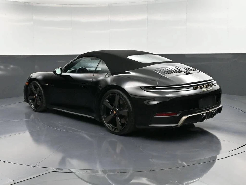 2026 Porsche 911 - Image 3 of 5