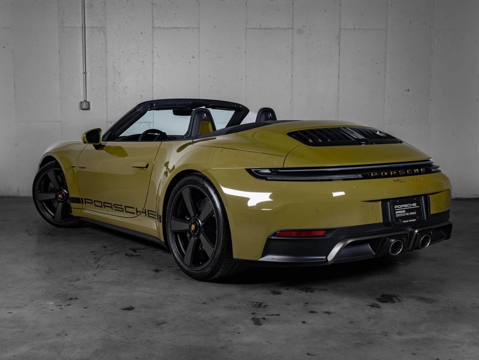 2026 Porsche 911 - Image 3 of 5