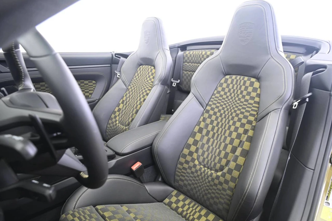 2026 Porsche 911 - Image 5 of 5