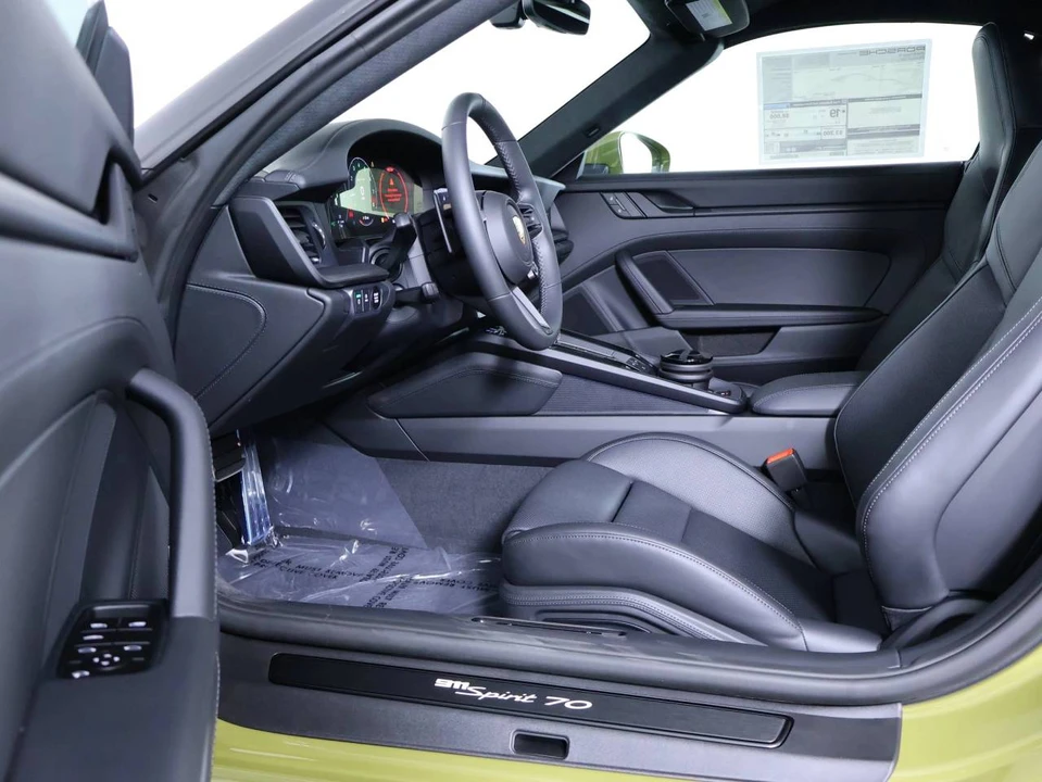 2026 Porsche 992 Carrera - Image 5 of 5