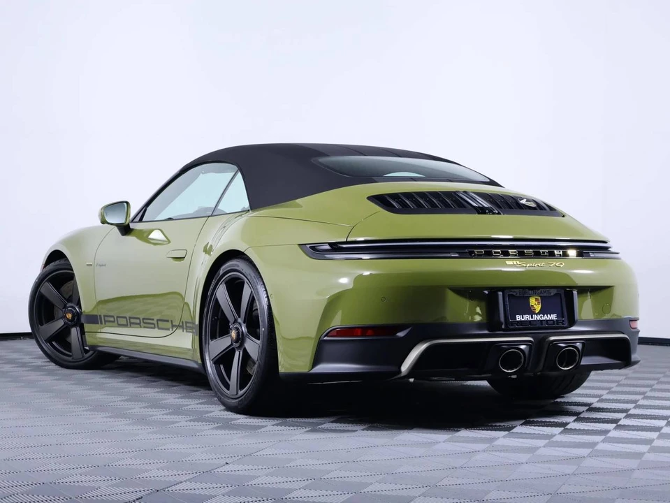 2026 Porsche 992 Carrera - Image 3 of 5