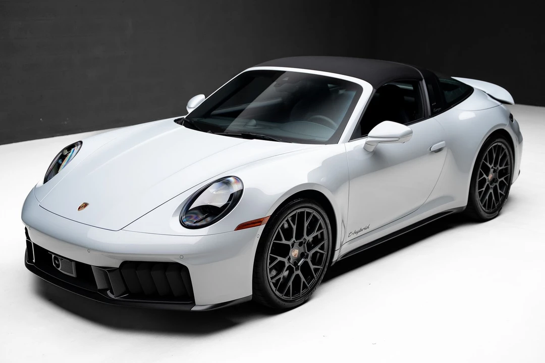 2026 Porsche 992 Targa 4 GTS - Image 5 of 31