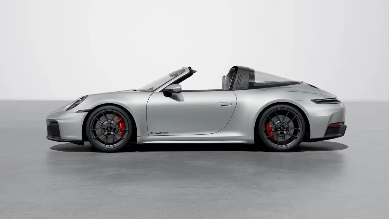 2026 Porsche 911 - Image 12 of 30