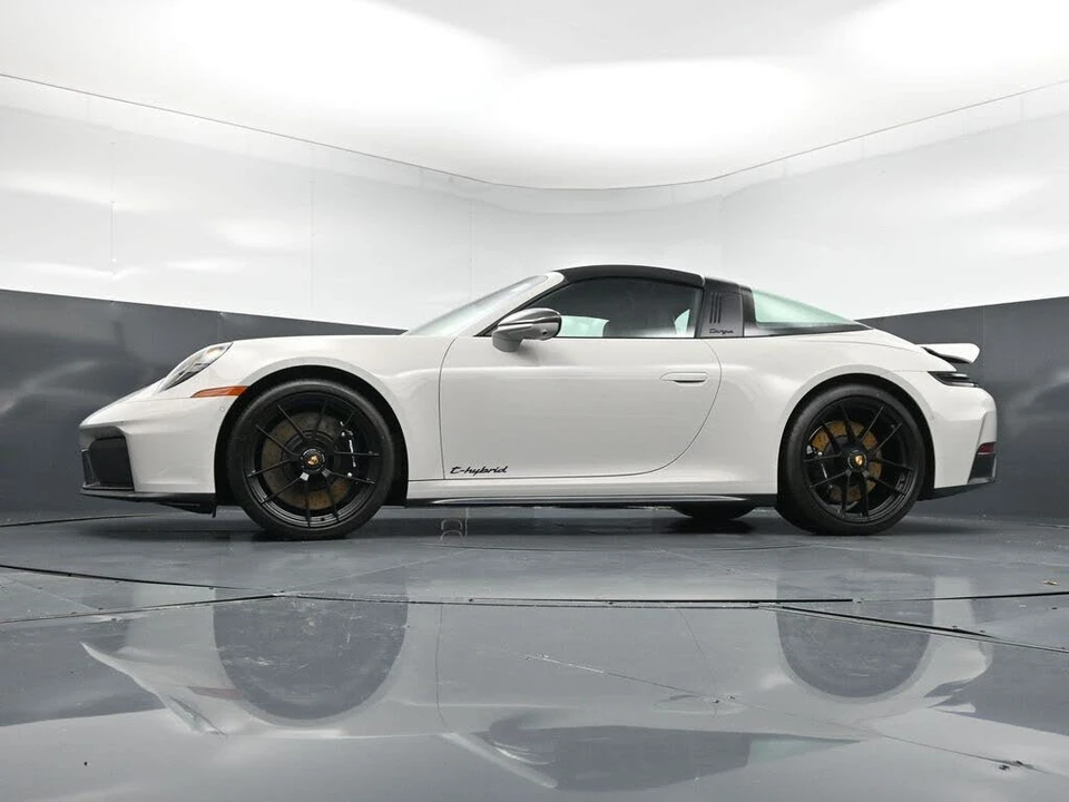 2026 Porsche 992 Targa 4 GTS - Image 22 of 31