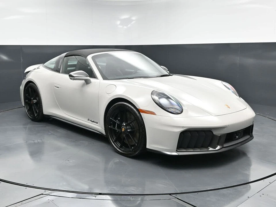 2026 Porsche 992 Targa 4 GTS - Image 11 of 31
