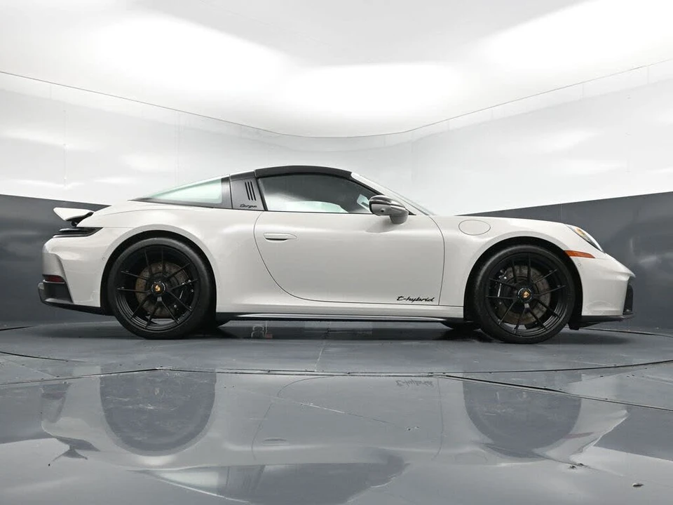 2026 Porsche 992 Targa 4 GTS - Image 26 of 31