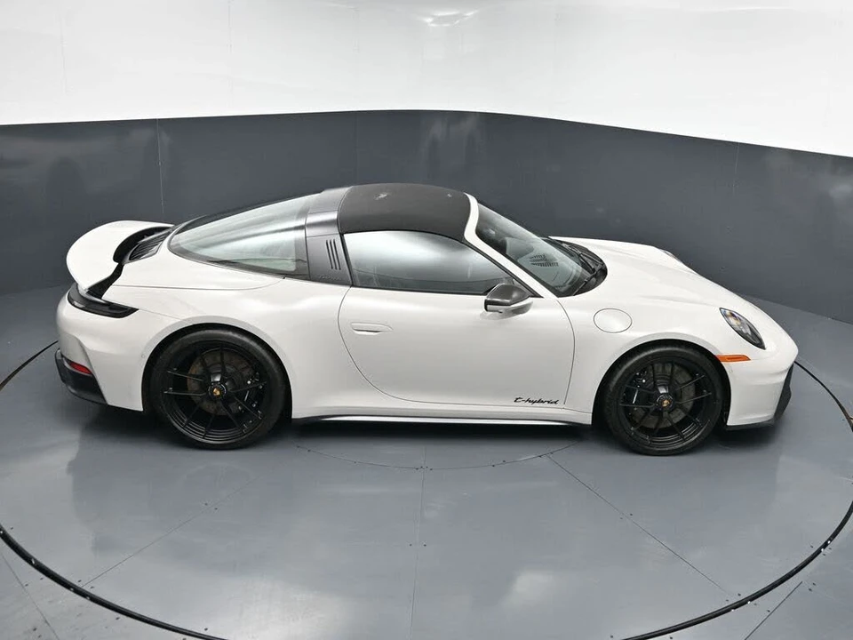 2026 Porsche 992 Targa 4 GTS - Image 18 of 31