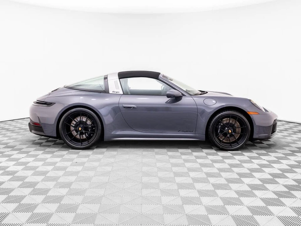 2026 Porsche 992 Targa 4 GTS - Image 7 of 31