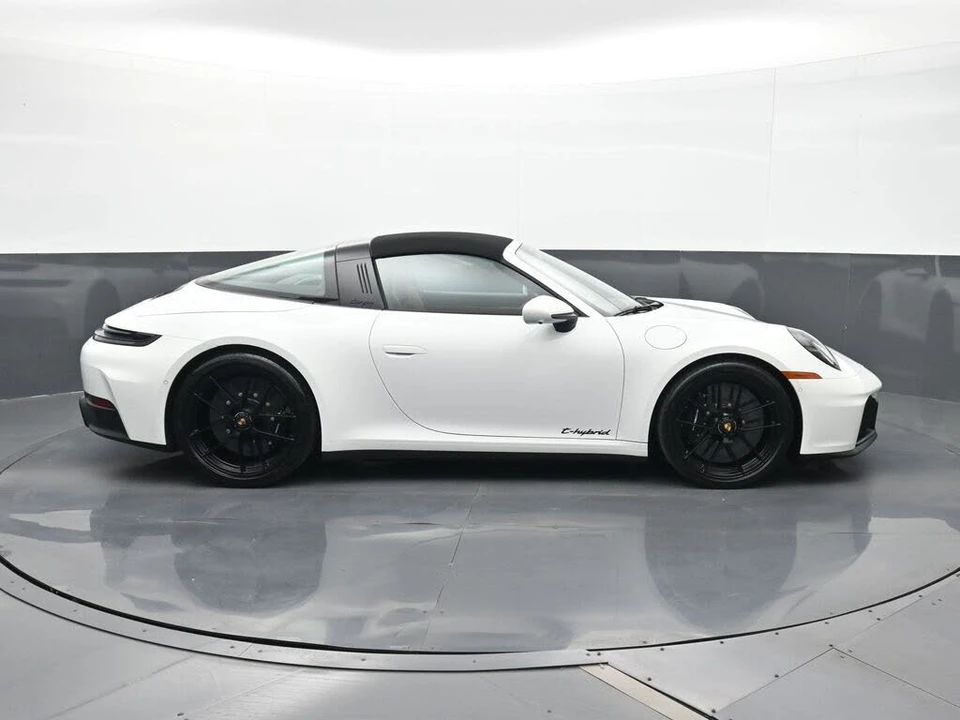 2026 Porsche 992 Targa 4 GTS - Image 21 of 31