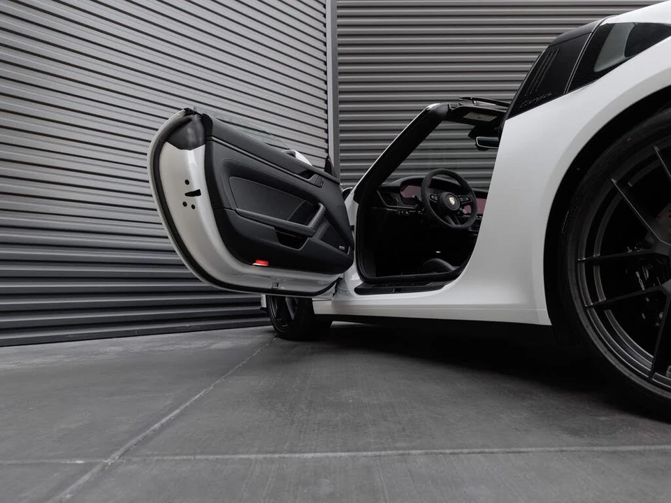 2026 Porsche 992 Targa 4 GTS - Image 16 of 31