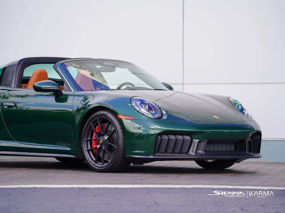 2026 Porsche 992 Targa 4 GTS - Image 20 of 31