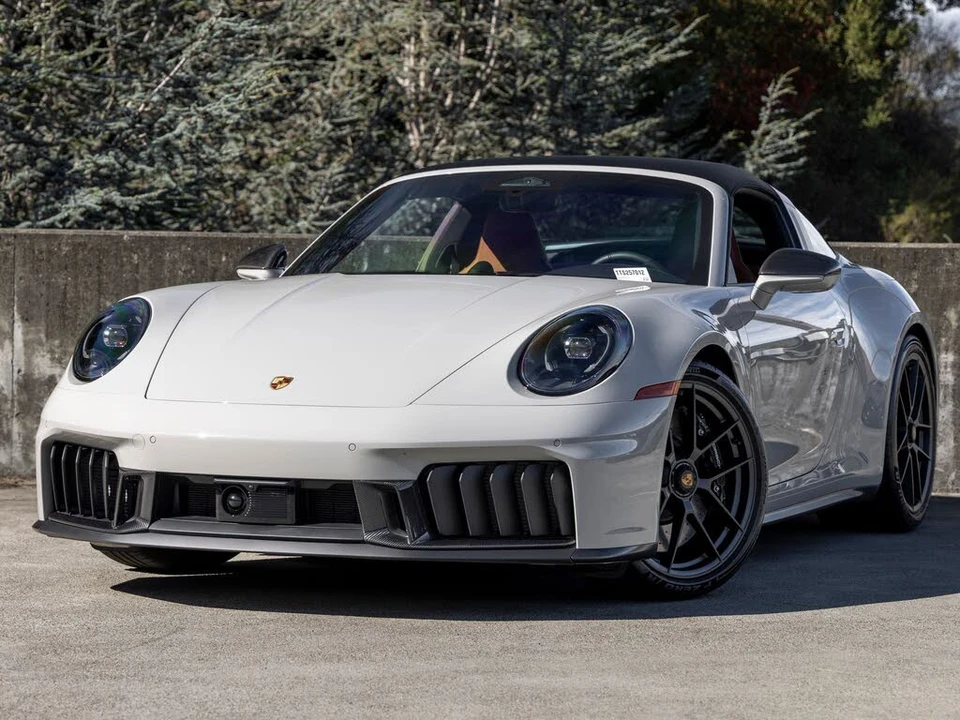 2026 Porsche 992 Targa 4 GTS - Image 22 of 31