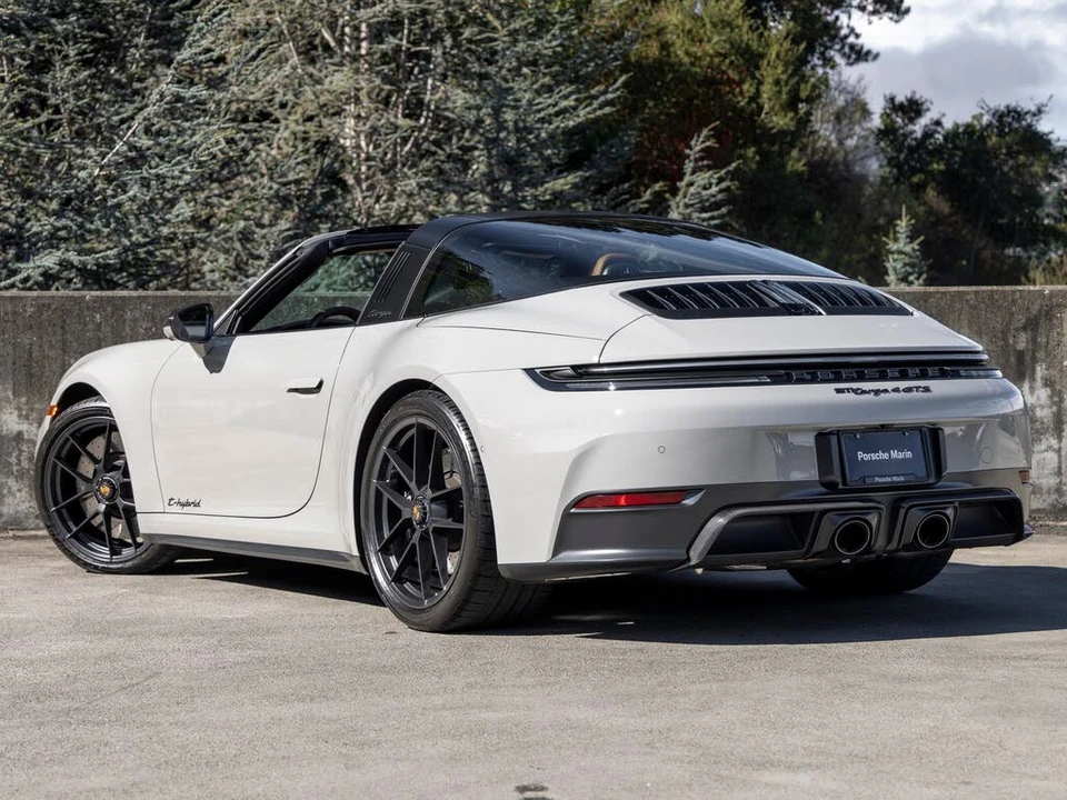2026 Porsche 992 Targa 4 GTS - Image 3 of 31