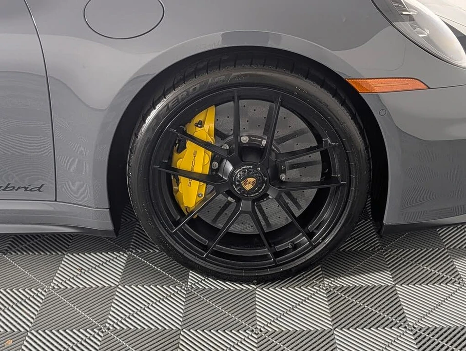 2026 Porsche 992 Targa 4 GTS - Image 14 of 31