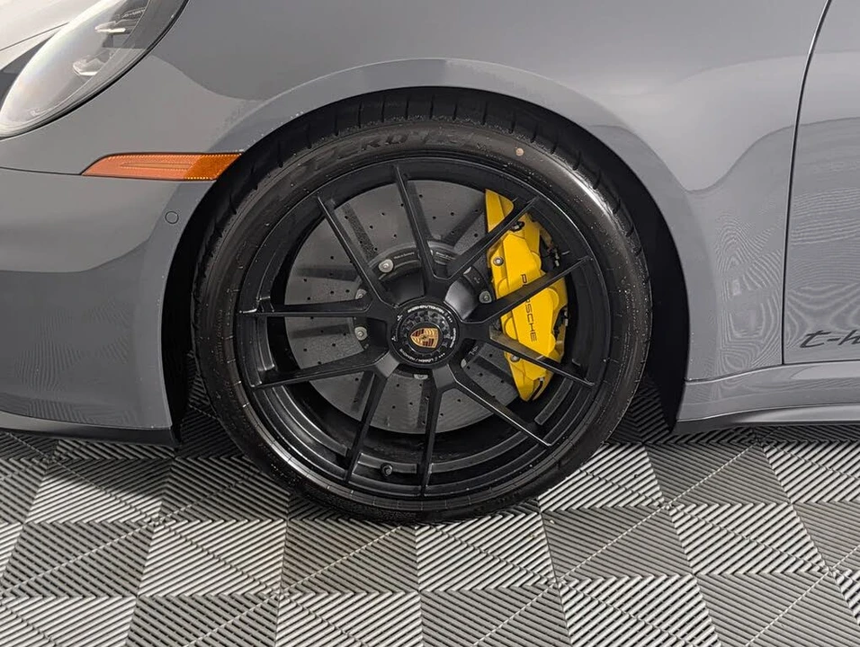 2026 Porsche 992 Targa 4 GTS - Image 11 of 31
