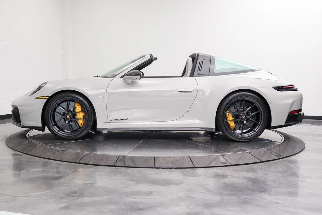 2026 Porsche 992 Targa 4 GTS - Image 9 of 31