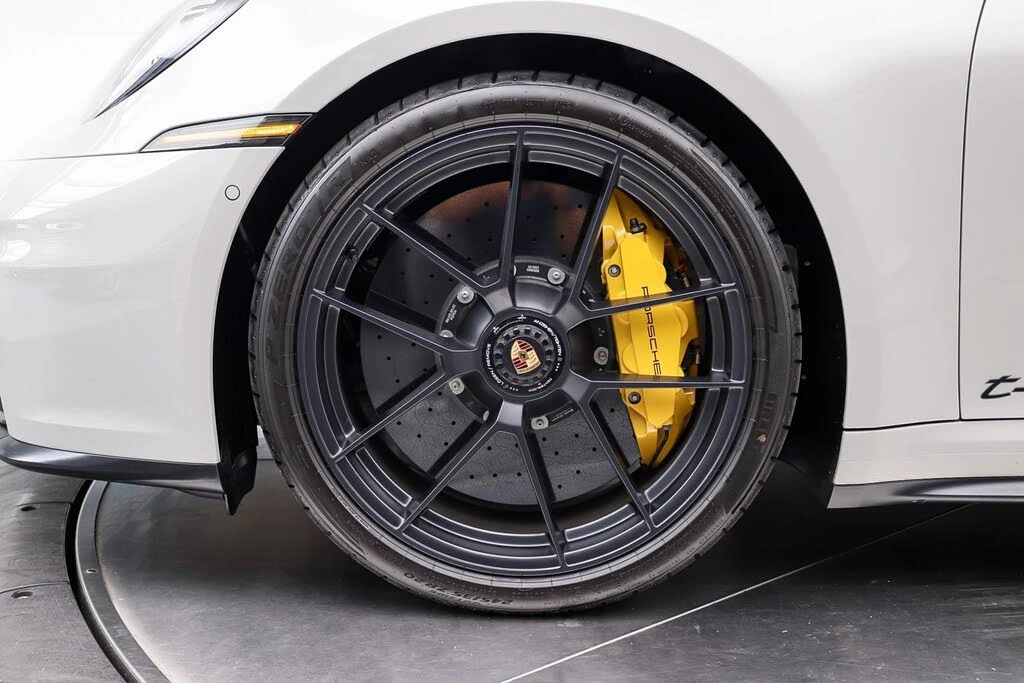 2026 Porsche 992 Targa 4 GTS - Image 21 of 31