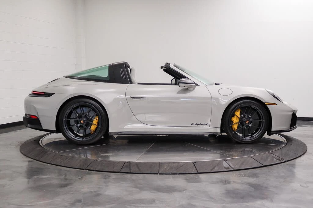 2026 Porsche 992 Targa 4 GTS - Image 11 of 31