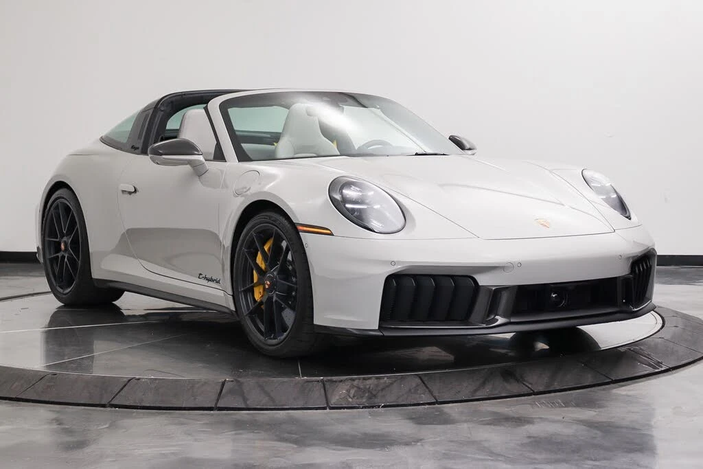 2026 Porsche 992 Targa 4 GTS - Image 12 of 31