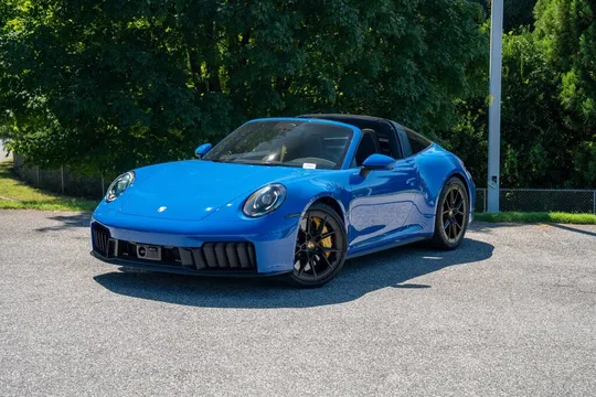 2026 Porsche 911 Targa 4 GTS Cabriolet AWD