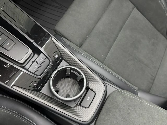 2026 Porsche - Image 29 of 31