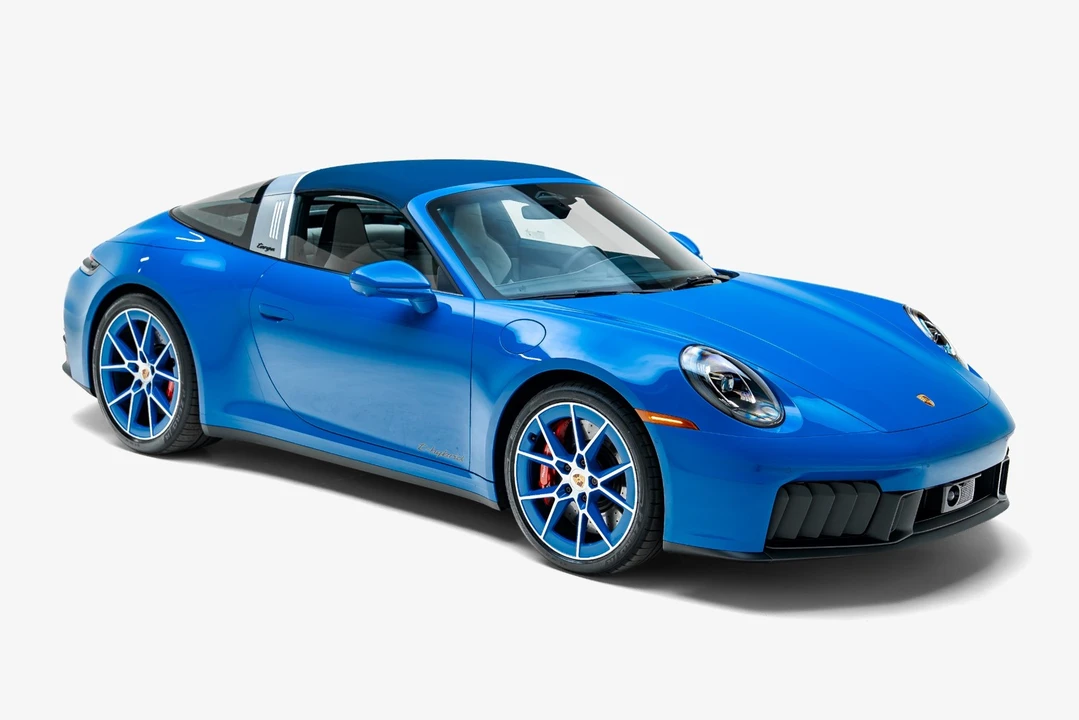 2026 Porsche 992 Targa 4 GTS - Image 11 of 31