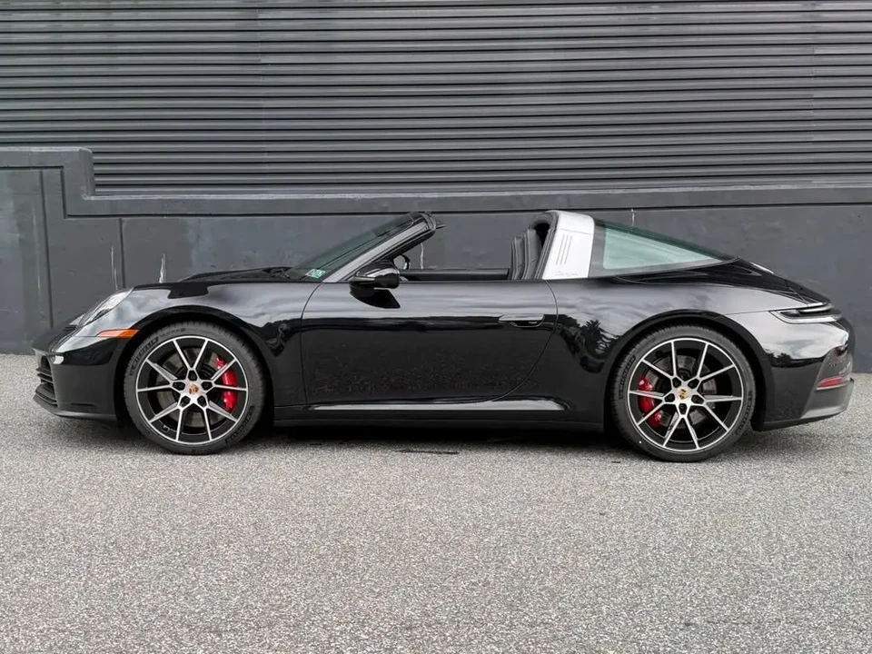 2026 Porsche 992 Targa 4 & 4S - Image 16 of 31