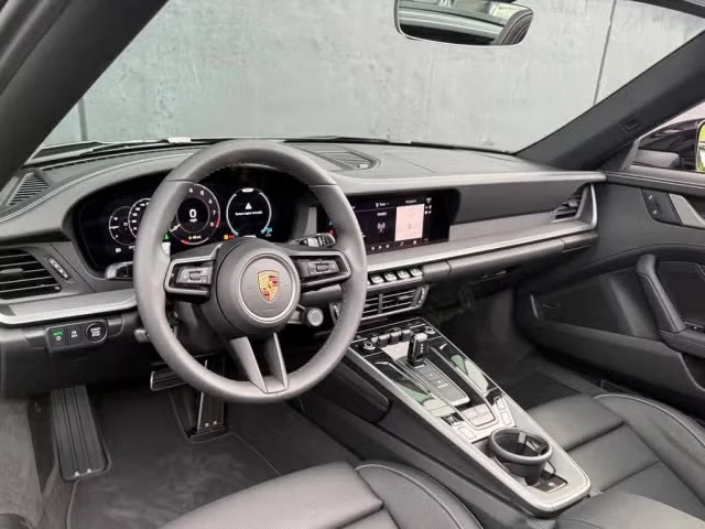 2026 Porsche 992 Targa 4 & 4S - Image 26 of 31